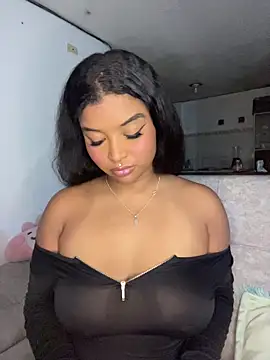 Snapshot of mitschellfox21 chatting on 12-05-25, 04:44 mitschellfox21 online show from 12-05-25, 04:44