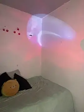 Snapshot of mitschellfox21 chatting on 11-14-25, 09:51 mitschellfox21 online show from 11-14-25, 09:51