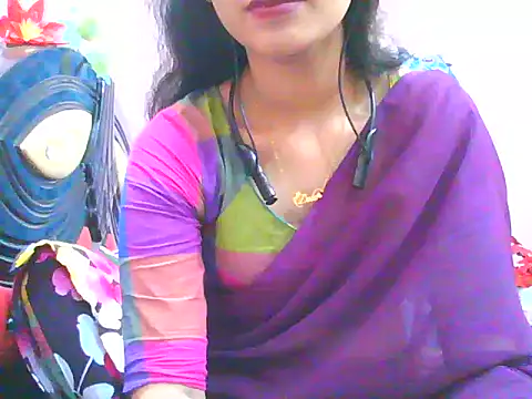 night queeen7 online show from 10-28-25, 07:02