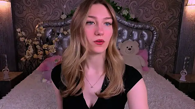 AngelAnabelle online show from 04-18-26, 01:46