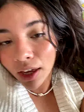 Snapshot of Jules_Angel chatting on 10-07-25, 09:05 Jules Angel online show from 10-07-25, 09:05