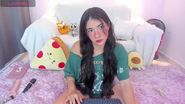 Snapshot of Jules_Angel chatting on 01-08-26, 08:15 Jules Angel online show from 01-08-26, 08:15