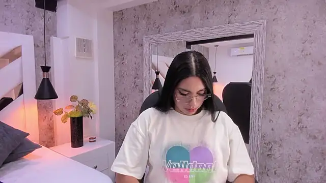 Vanessa Rain  online show from 03-06-26, 07:20