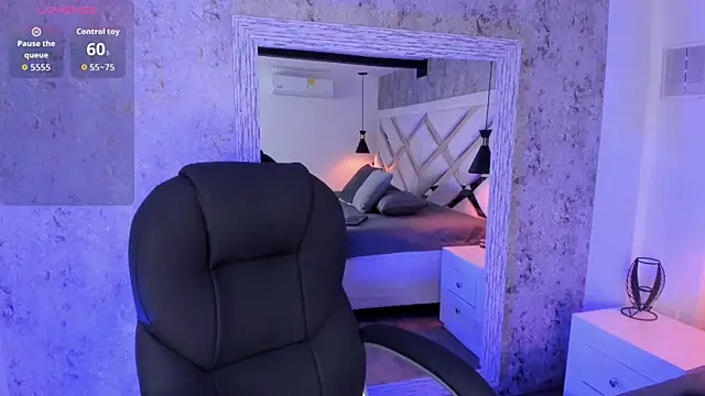 Vanessa Rain  online show from 04-10-26, 06:59