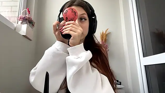 Nayra flash online show from 10-10-25, 01:23