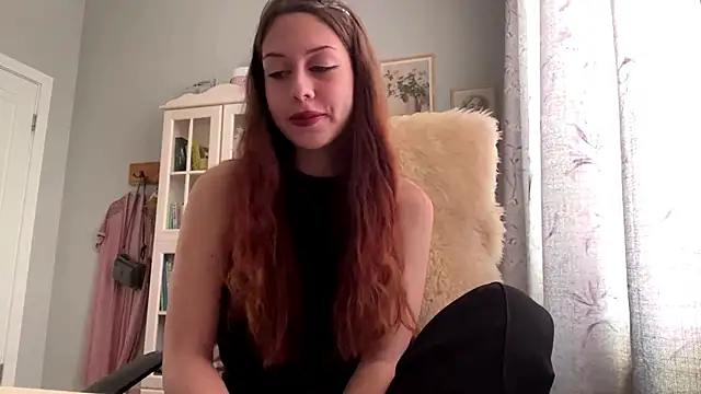 Nayra flash online show from 11-28-25, 12:16