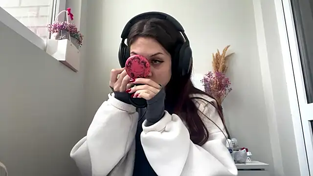 Nayra flash online show from 10-15-25, 01:19