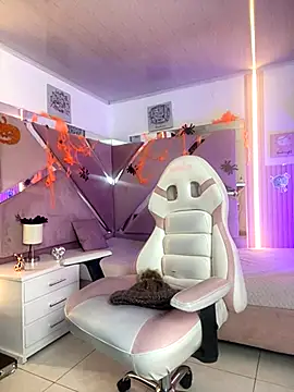 Charlotte ebony  online show from 10-30-25, 12:47