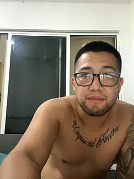 Snapshot of peloando22 chatting on 10-16-25, 11:46 peloando22 online show from 10-16-25, 11:46