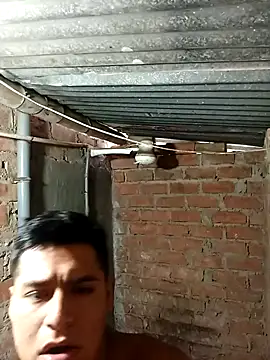 Snapshot of Alex321Flores chatting on 02-13-26, 05:46 Alex321Flores online show from 02-13-26, 05:46