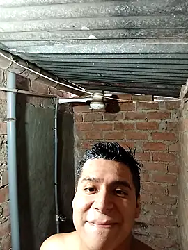 Snapshot of Alex321Flores chatting on 02-21-26, 09:17 Alex321Flores online show from 02-21-26, 09:17