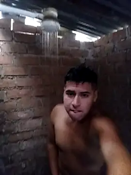 Snapshot of Alex321Flores chatting on 02-05-26, 05:09 Alex321Flores online show from 02-05-26, 05:09