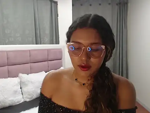 jimena bell online show from 10-14-25, 01:23