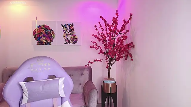 Snapshot of Summer_miller chatting on 03-04-26, 11:18 Summer miller online show from 03-04-26, 11:18