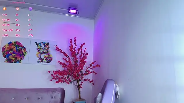 Snapshot of Summer_miller chatting on 04-16-26, 11:44 Summer miller online show from 04-16-26, 11:44