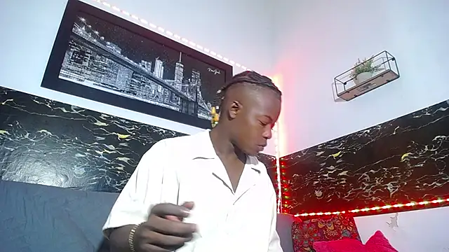 Snapshot of Dark_stallionX chatting on 10-17-25, 04:20 Dark stallionX online show from 10-17-25, 04:20