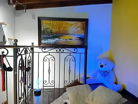 Zulyhenao online show from 11-26-25, 11:21