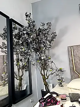 Nahomycarterr online show from 11-21-25, 07:46