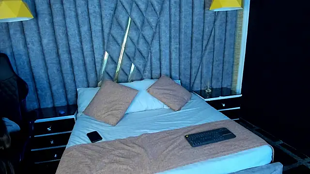 Clohe Bell online show from 10-12-25, 07:26