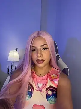 Snapshot of LolaBoobz chatting on 10-15-25, 11:18 LolaBoobz online show from 10-15-25, 11:18