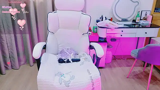  Aria Moonie online show from 04-16-26, 04:46