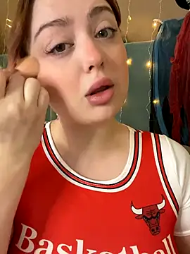 KellyMoors online show from 10-25-25, 01:16