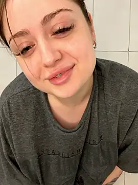 KellyMoors online show from 12-02-25, 08:16