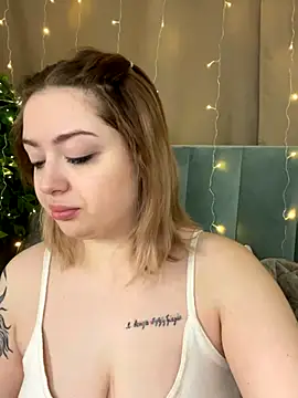 KellyMoors online show from 10-20-25, 01:18