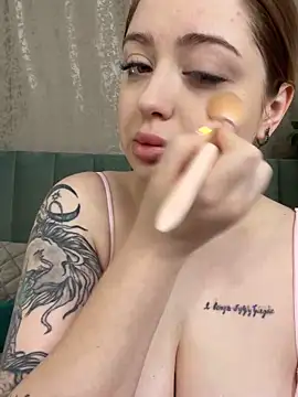 KellyMoors online show from 10-11-25, 01:17