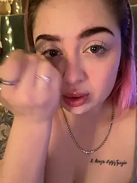 KellyMoors online show from 02-06-26, 01:34