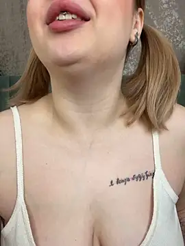 KellyMoors online show from 10-10-25, 01:50