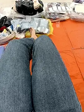 Lili 2love online show from 11-17-25, 01:31