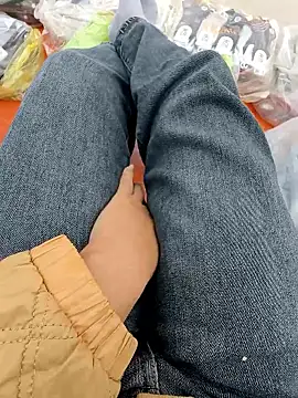 Lili 2love online show from 12-15-25, 01:00