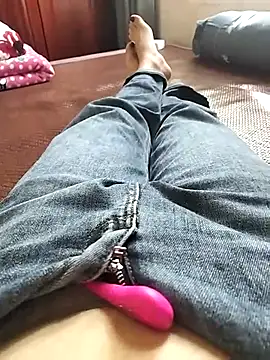 Lili 2love online show from 10-16-25, 12:52