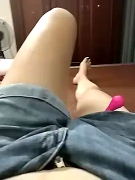Lili 2love online show from 10-16-25, 12:57