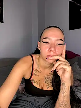 Snapshot of YoungZoexx chatting on 10-08-25, 06:59 YoungZoexx online show from 10-08-25, 06:59