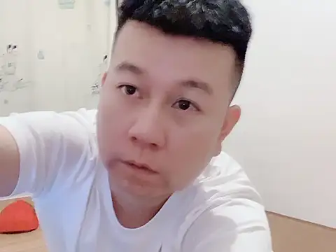 Snapshot of dachui_168 chatting on 10-15-25, 03:53 dachui 168 online show from 10-15-25, 03:53