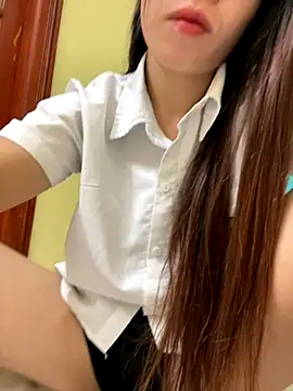 Snapshot of Noen_22 chatting on 10-21-25, 05:23 Noen 22 online show from 10-21-25, 05:23