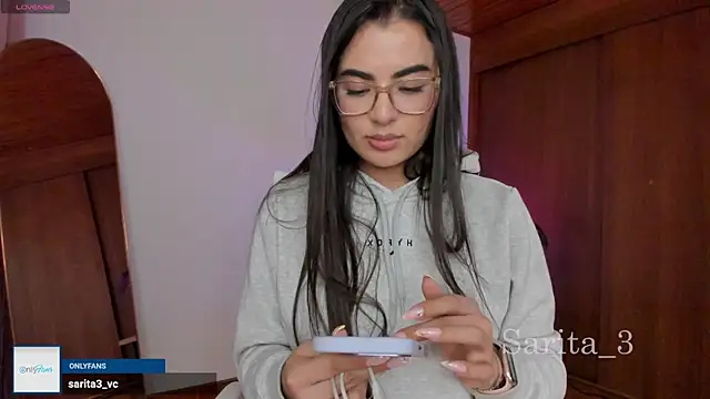 Snapshot of sarita_3 chatting on 07-07-26, 04:37 sarita 3 online show from 07-07-26, 04:37