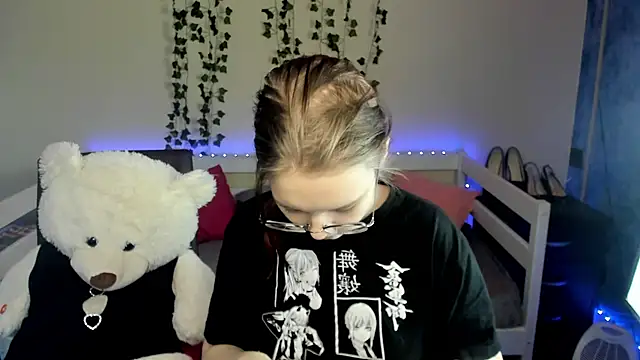 shy elina01 online show from 11-05-25, 10:40