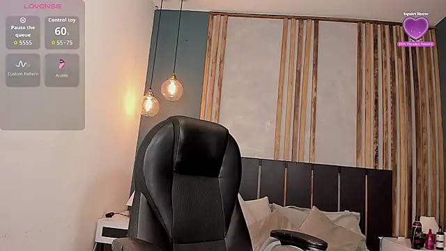 Ana coral online show from 11-17-25, 03:43