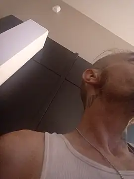 LetMeLiqU online show from 10-07-25, 06:42