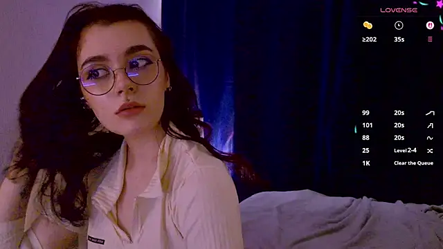 ElizabethMilller  online show from 07-12-26, 01:06