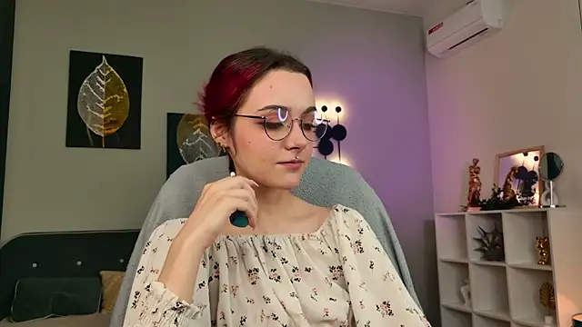 ElizabethMilller  online show from 11-27-25, 10:10