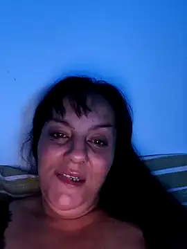 Snapshot of pasajuis chatting on 10-31-25, 04:42 pasajuis online show from 10-31-25, 04:42