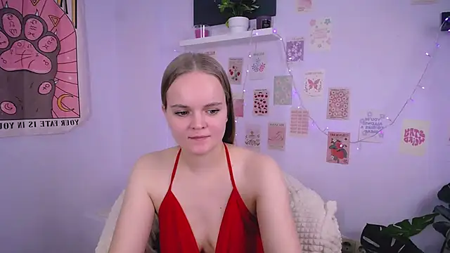 Snapshot of MargoBlonde chatting on 10-17-25, 03:21 MargoBlonde online show from 10-17-25, 03:21