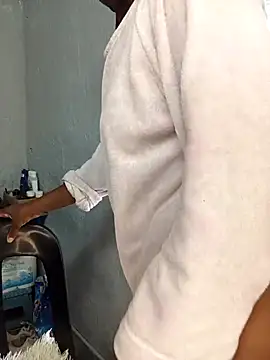 Sex bomb30 online show from 03-09-26, 07:45