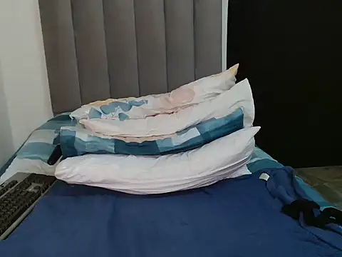 Sex bomb30 online show from 10-30-25, 12:31