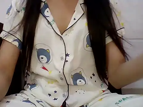 Hotty kaira online show from 05-22-26, 04:38