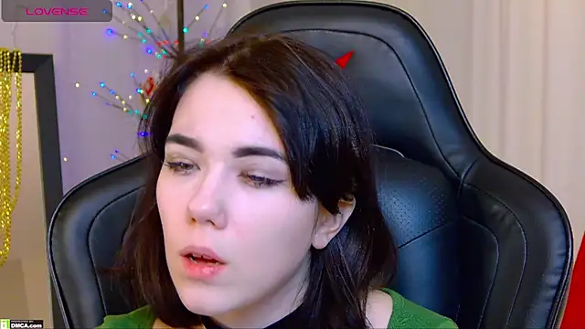 Kelly foox online show from 12-16-25, 09:46